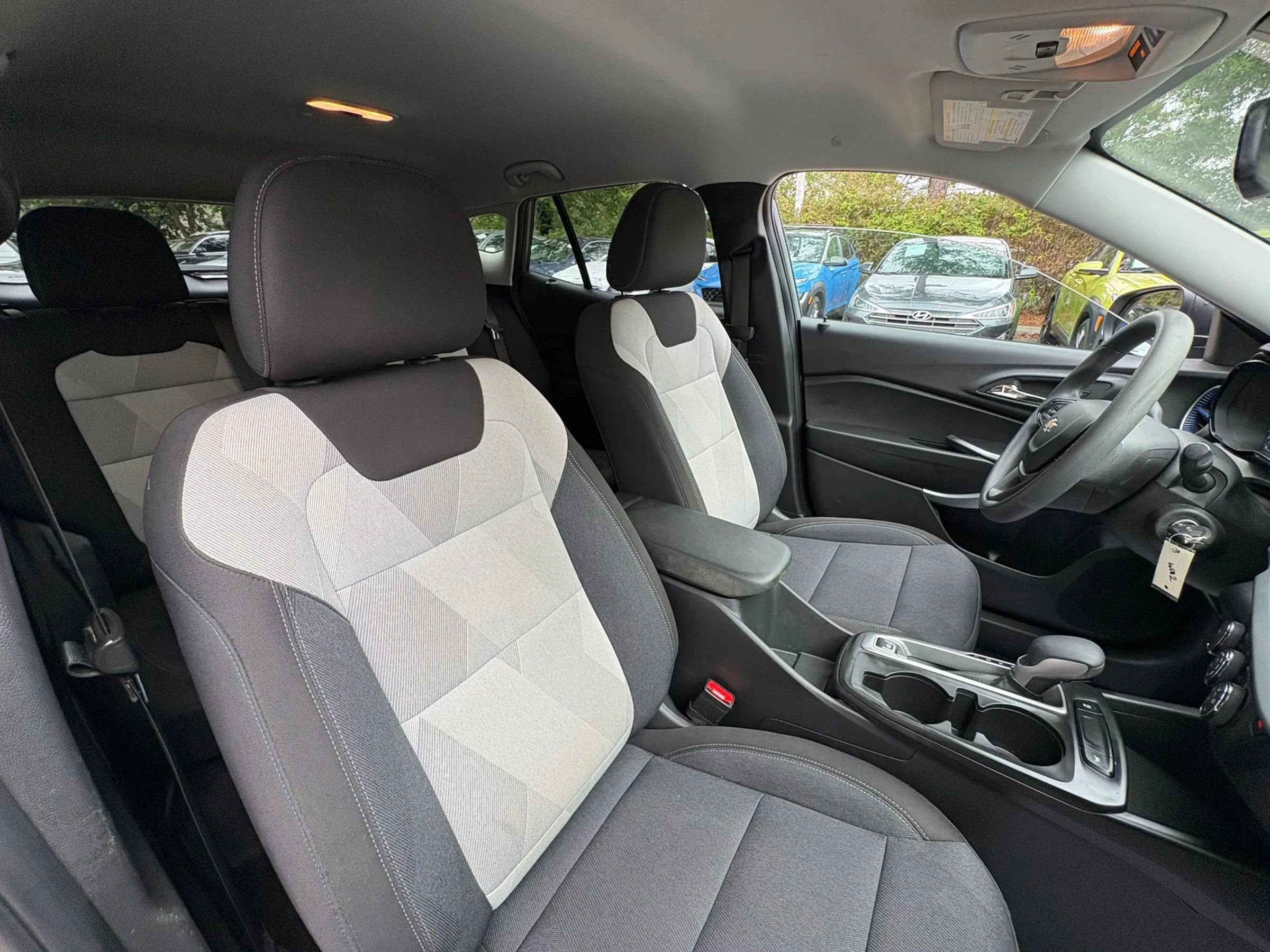 Used 2025 Chevrolet Trax LS w/ Driver Confidence Package FWD image 8
