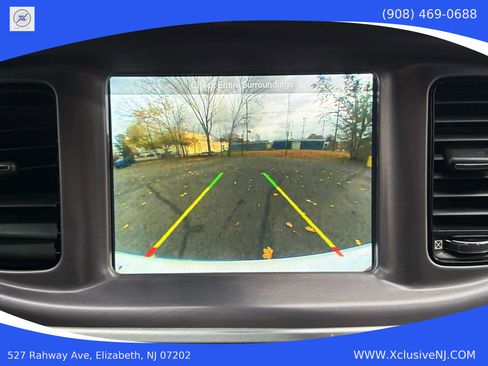 Used 2019 Dodge Charger SXT w/ Plus Group image 18