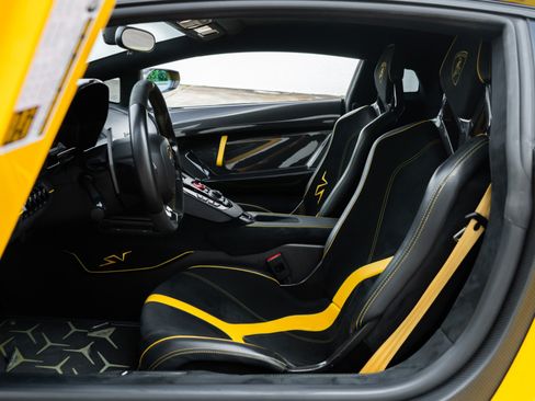 Used 2016 Lamborghini Aventador LP 750-4 Superveloce AWD/4WD image 8