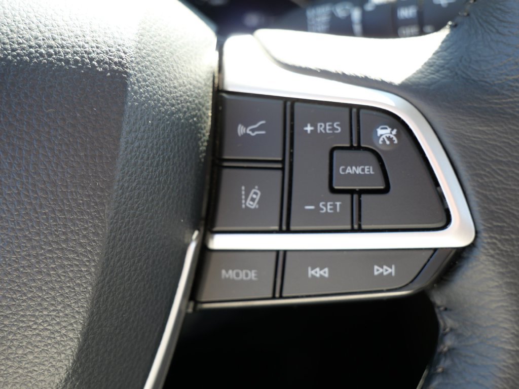 Certified 2026 Toyota Sienna XLE FWD image 27