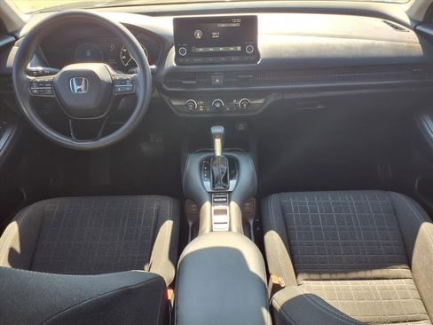 Used 2025 Honda HR-V LX image 3