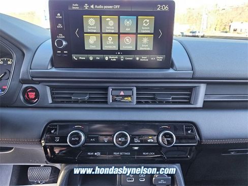 New 2025 Honda Pilot TrailSport image 11