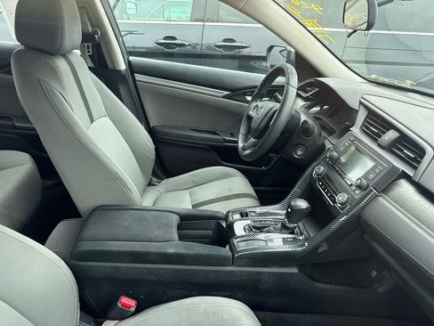 Used 2017 Honda Civic LX image 3