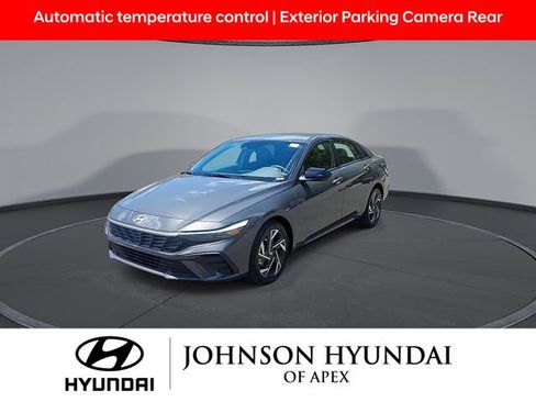 Certified 2025 Hyundai Elantra Sport FWD image 4