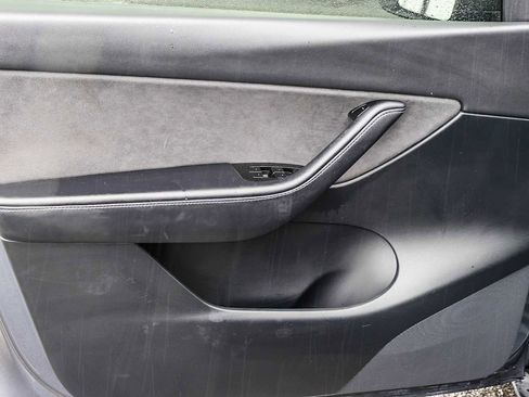 Used 2020 Tesla Model Y Performance image 20