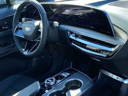 New 2026 Cadillac Lyriq Luxury image 44