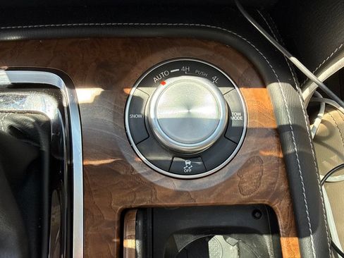 Used 2022 Nissan Armada SL w/ Cargo Package AWD/4WD image 10