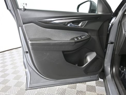 Used 2024 Chevrolet TrailBlazer LT w/ LT Cold Weather Package AWD/4WD image 18