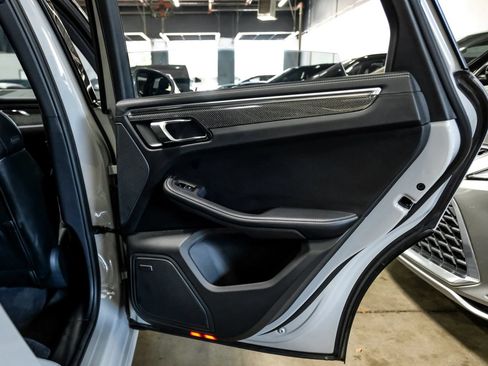 Used 2023 Porsche Macan GTS AWD/4WD image 43