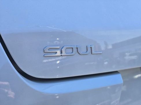 Certified 2025 Kia Soul LX FWD image 16