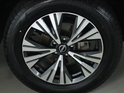 Certified 2023 Nissan Rogue SV AWD/4WD image 10