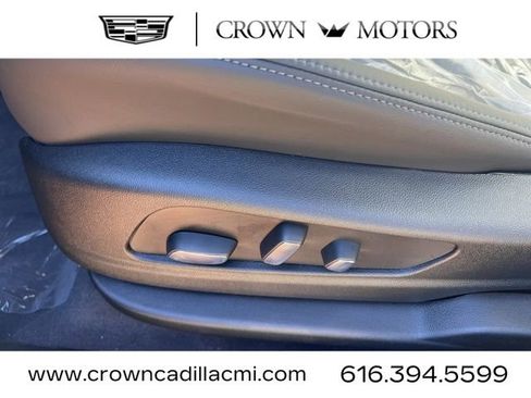Used 2025 Cadillac XT6 Premium Luxury w/ LPO, Floor Liner Package image 17
