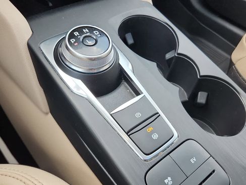 Used 2022 Ford Escape SEL w/ Technology Package image 13