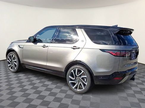 Used 2024 Land Rover Discovery Dynamic SE AWD/4WD image 6