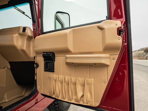 Used 1998 HUMMER H1 4-Door Open Top image 21