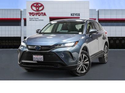 Certified 2021 Toyota Venza LE w/ Carpet Mat Package (TMS)