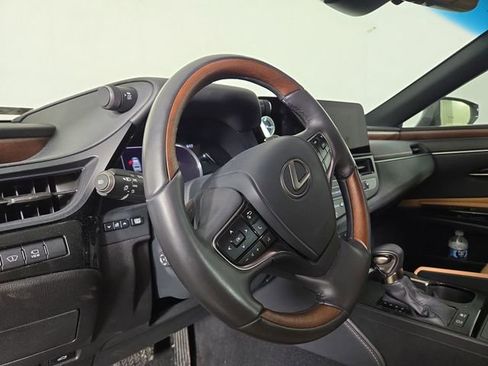 Used 2024 Lexus ES 300h 300h Luxury image 14