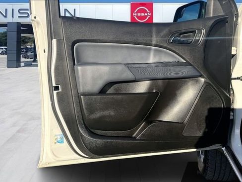 Used 2018 Chevrolet Colorado Z71 image 17