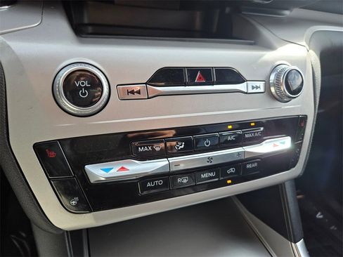 Used 2023 Ford Explorer XLT w/ Equipment Group 202A image 16