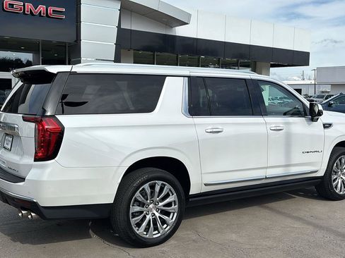 Certified 2023 GMC Yukon XL Denali image 7
