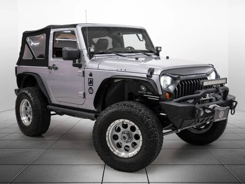 Used 2013 Jeep Wrangler Rubicon w/ PWR Convenience Group AWD/4WD image 6