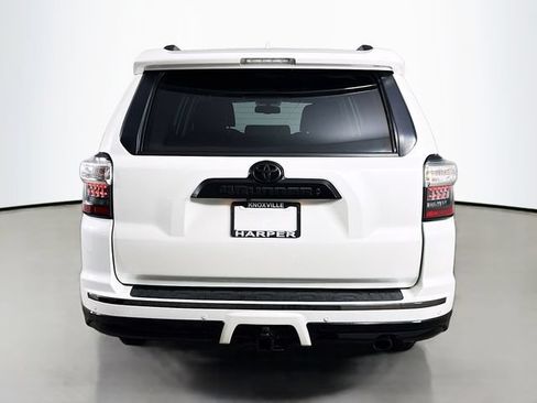 Used 2019 Toyota 4Runner Limited AWD/4WD image 9