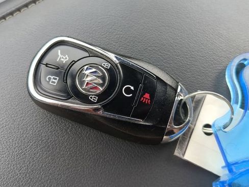 Used 2024 Buick Enclave Premium image 32