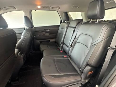 Used 2025 Nissan Pathfinder SL w/ Lighting Package (N92) FWD image 22