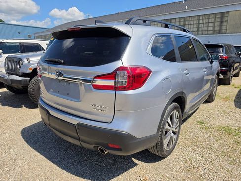 Used 2022 Subaru Ascent Limited AWD/4WD image 2