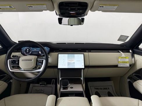 New 2025 Land Rover Range Rover Long Wheelbase SE image 23
