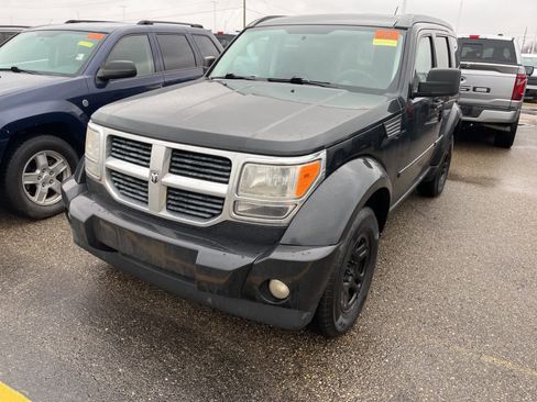 Used 2009 Dodge Nitro SE image 3