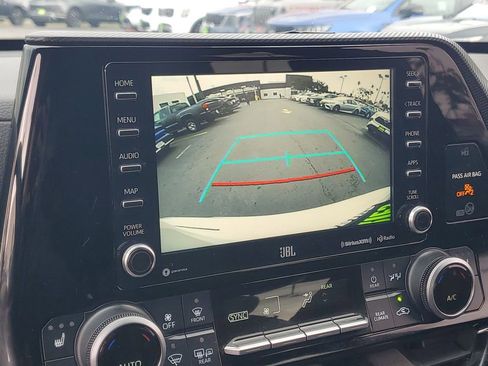 Used 2021 Toyota Highlander XSE image 31