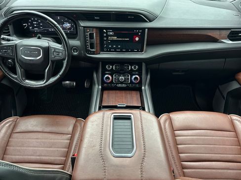 Used 2023 GMC Yukon Denali Ultimate image 13