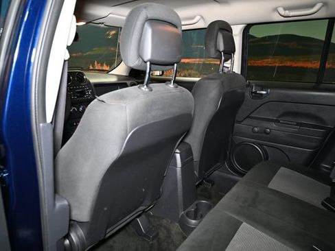 Used 2016 Jeep Patriot Sport FWD image 41