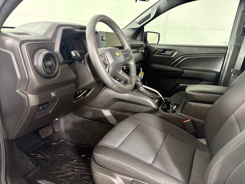Used 2025 Chevrolet Colorado W/T w/ Advanced Trailering Package RWD image 25