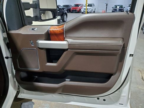 Used 2022 Ford F350 King Ranch w/ King Ranch Ultimate Package image 17