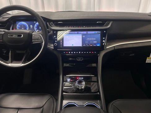 New 2026 Jeep Grand Cherokee L Limited AWD/4WD image 13