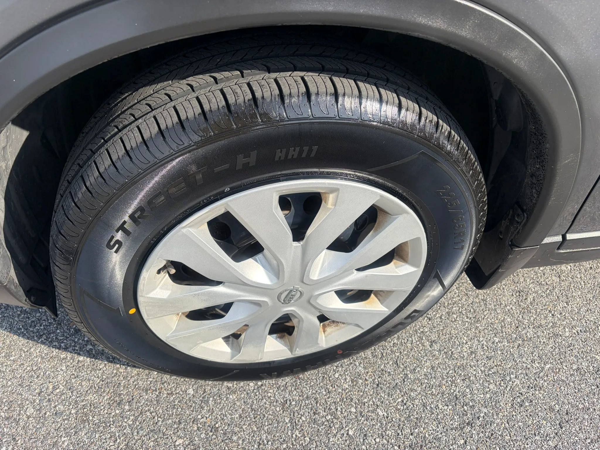 Used 2016 Nissan Rogue S AWD/4WD image 14