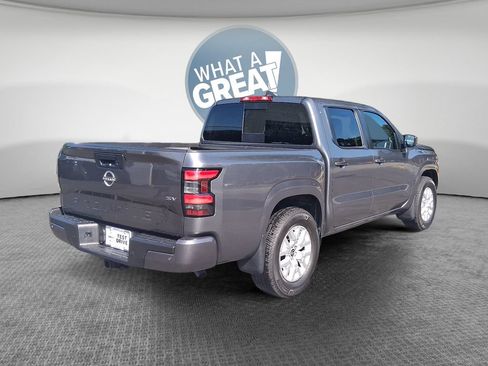 Used 2024 Nissan Frontier SV w/ SV Convenience Package RWD image 3