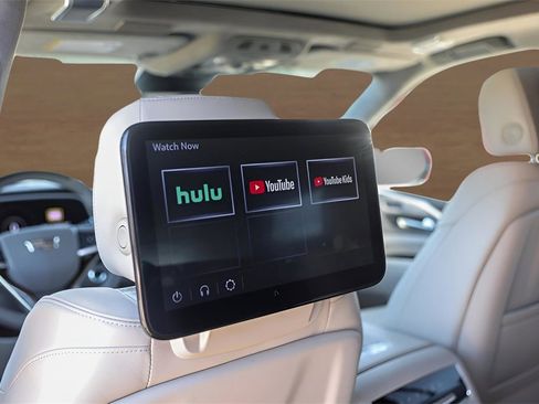 Used 2024 Cadillac Escalade Premium Luxury Platinum w/ Heavy-Duty Trailer Package image 19