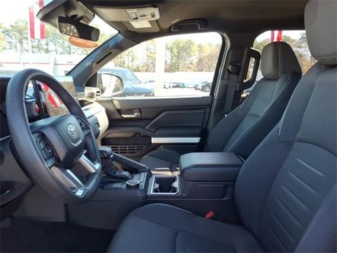 Used 2024 Toyota Tacoma TRD Sport image 5