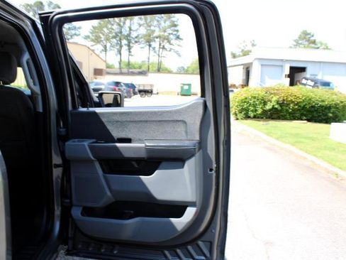 Used 2021 Ford F150 XLT image 19