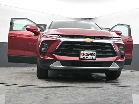 Used 2025 Chevrolet Blazer LT image 70
