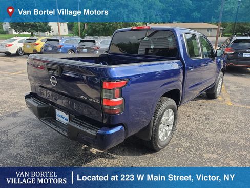 Used 2022 Nissan Frontier SV w/ Technology Package AWD/4WD image 5