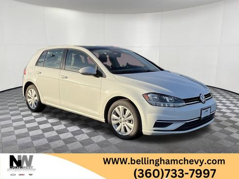Used 2021 Volkswagen Golf 4-Door image 1