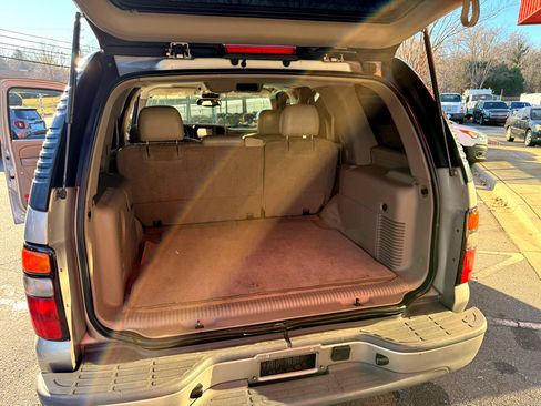 Used 2005 Chevrolet Tahoe Z71 w/ Preferred Equipment Group image 17