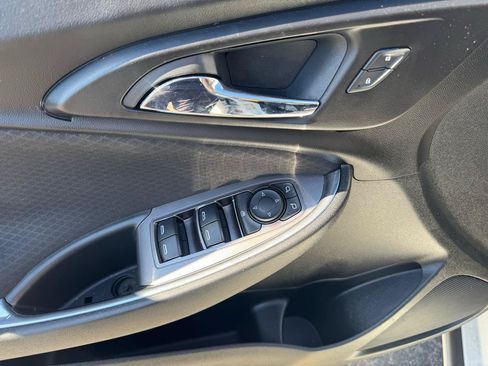 Used 2019 Chevrolet Malibu LT FWD image 17