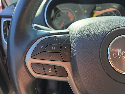 Used 2019 Jeep Cherokee Limited AWD/4WD image 19