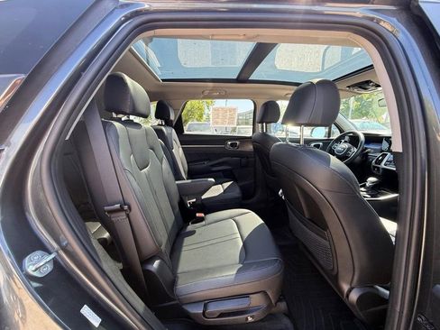 Used 2023 Kia Sorento SX AWD/4WD image 14