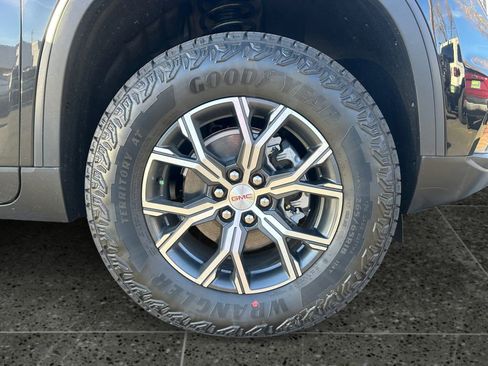 New 2026 GMC Acadia AT4 image 9